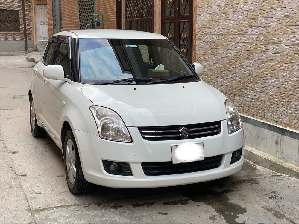 Suzuki Swift 2013 for Sale in Attock Image-1