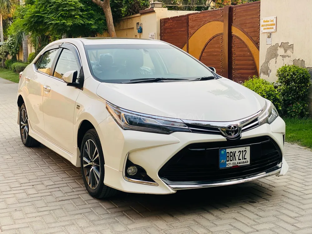 Toyota Corolla 2023 for Sale in Multan Image-1