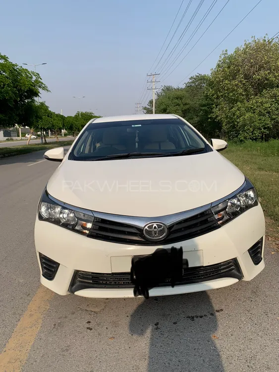 Toyota Corolla 2015 for Sale in Islamabad Image-1