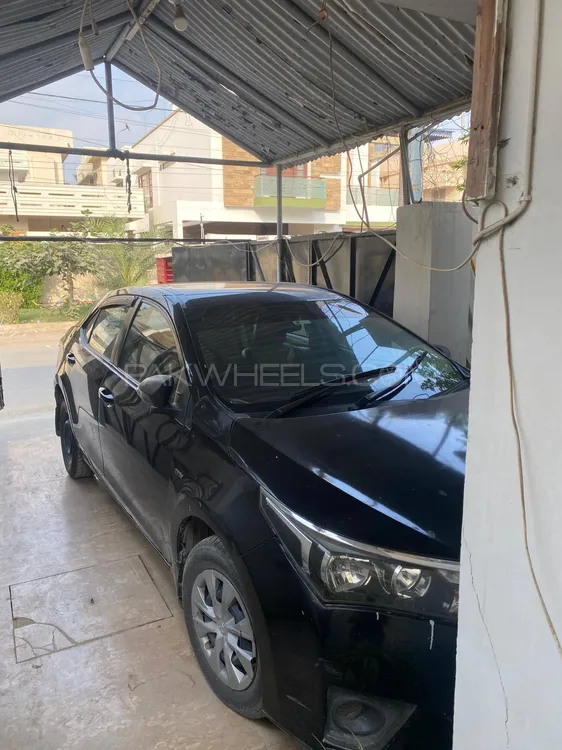 Toyota Corolla 2015 for Sale in Karachi Image-1