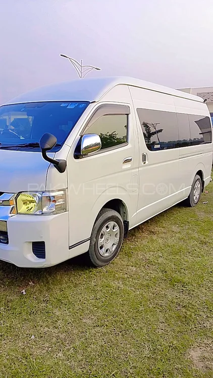 Toyota Hiace 2019 for Sale in Faqirwali Image-1