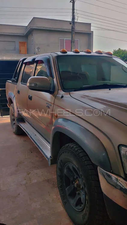 Toyota Hilux 2003 for Sale in Lahore Image-1