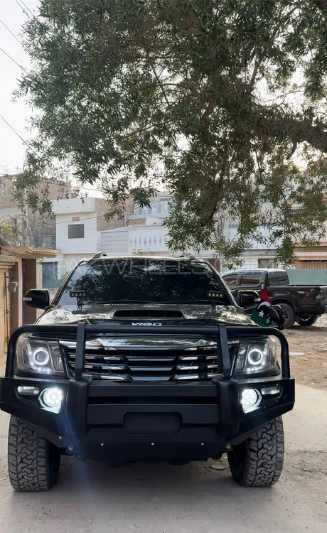 Toyota Hilux 2012 for Sale in Hyderabad Image-1