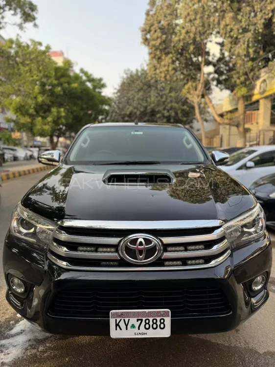 Toyota Hilux 2017 for Sale in Karachi Image-1