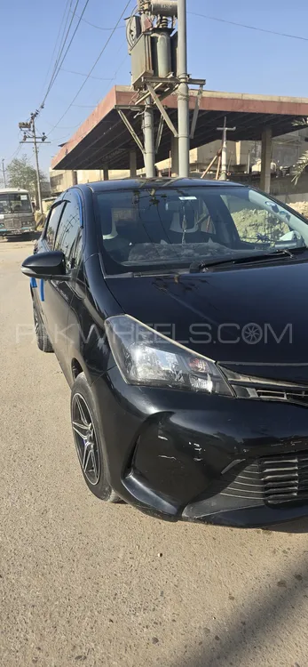 Toyota Vitz 2014 for Sale in Karachi Image-1