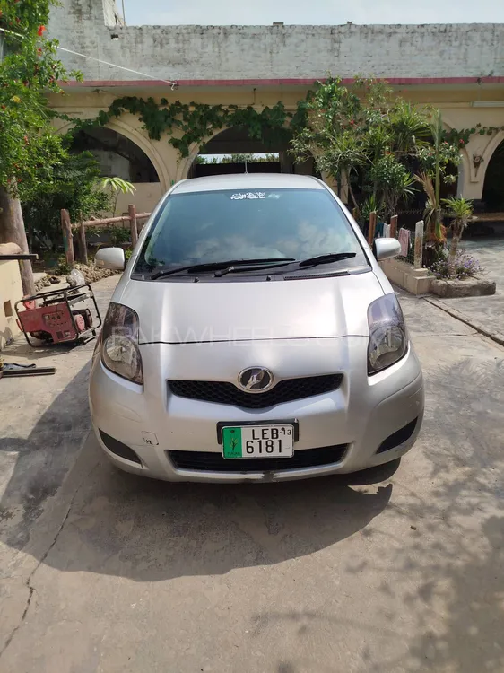 Toyota Vitz 2007 for Sale in Nowshera Image-1