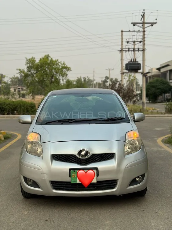 Toyota Vitz 2010 for Sale in Faisalabad Image-1