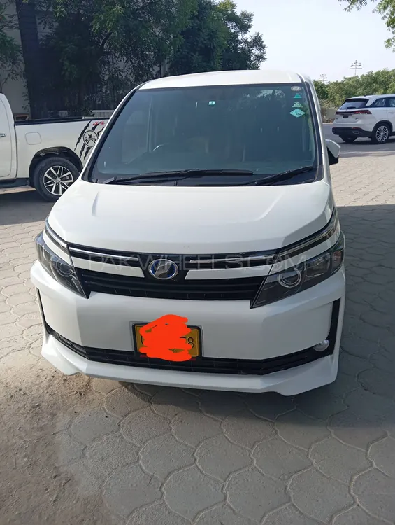 Toyota Voxy 2015 for Sale in Karachi Image-1