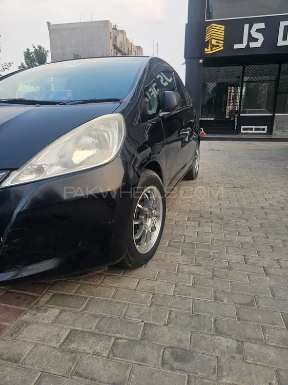 Honda Fit 2011 for Sale in Lahore Image-1