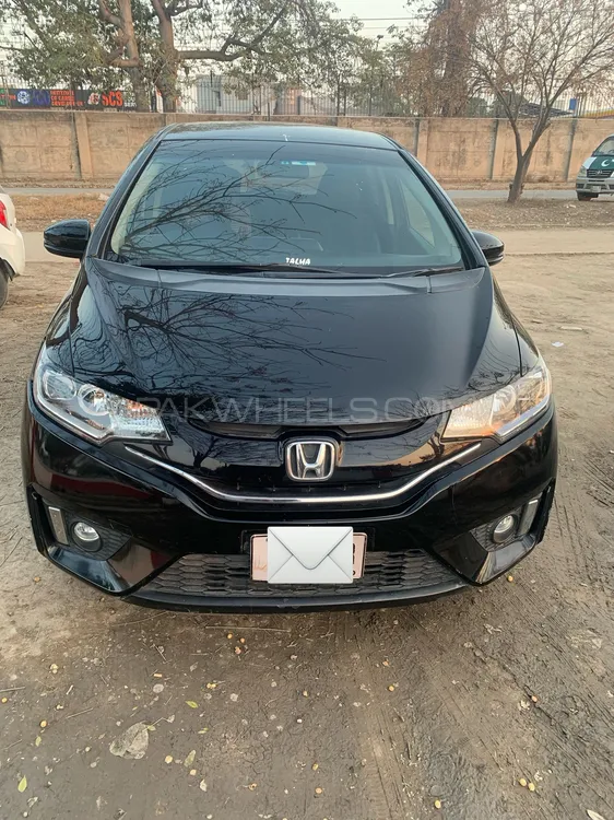 Honda Fit 2018 for Sale in Lahore Image-1