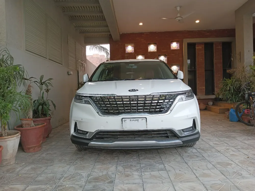 KIA Carnival 2021 for Sale in Rahim Yar Khan Image-1
