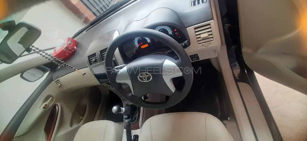 Toyota Corolla 2013 for Sale in Lahore Image-1