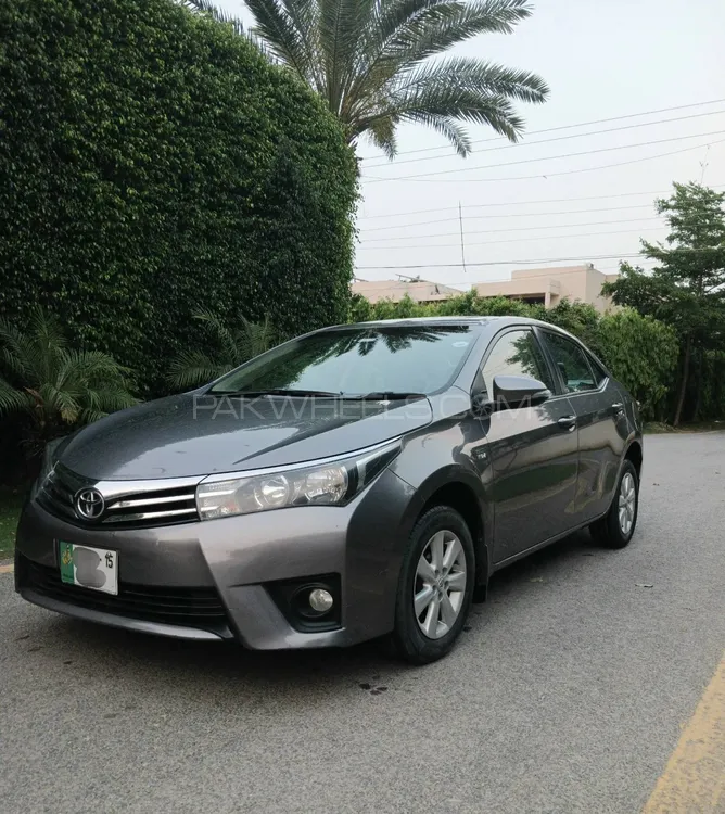 Toyota Corolla 2015 for Sale in Lahore Image-1