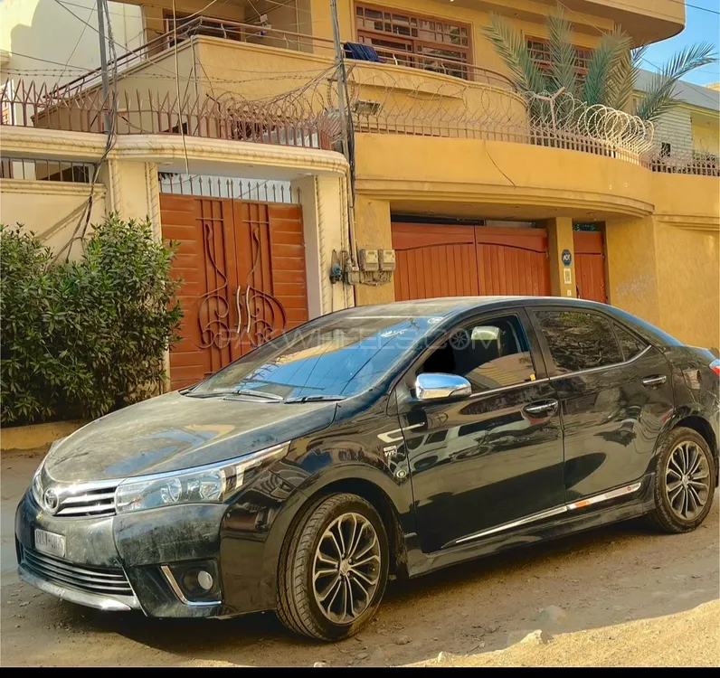 Toyota Corolla 2015 for Sale in Karachi Image-1
