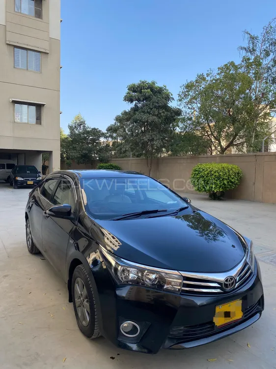 Toyota Corolla 2016 for Sale in Karachi Image-1