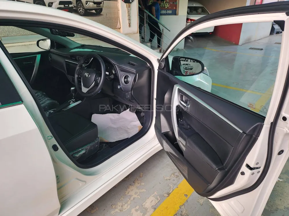 Toyota Corolla 2025 for Sale in Lahore Toyota Corolla 2025 for Sale in Lahore Image-2