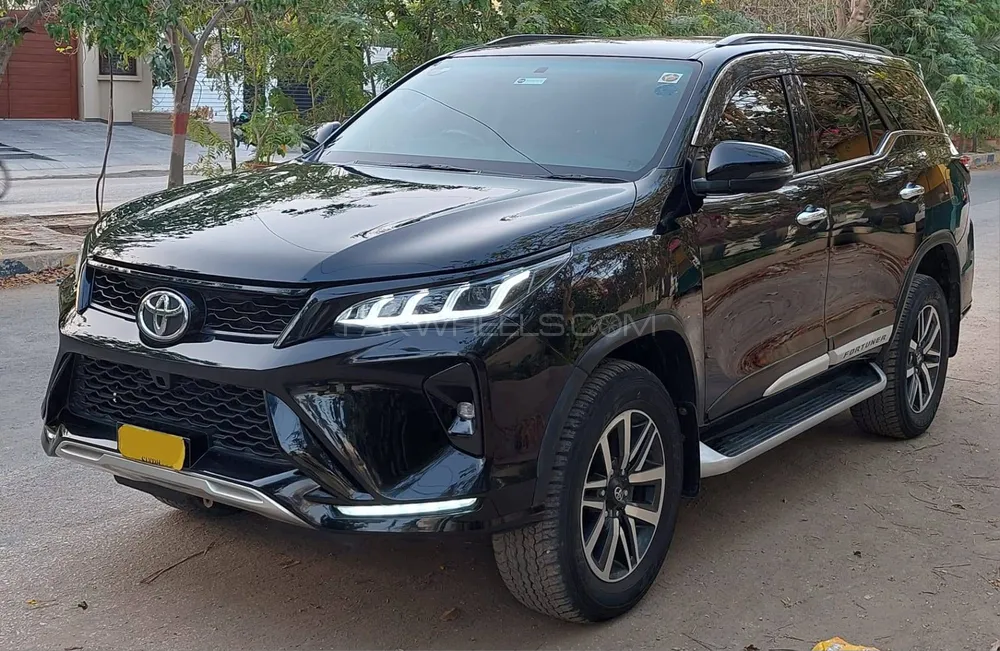 Toyota Fortuner 2021 for Sale in Karachi Image-1