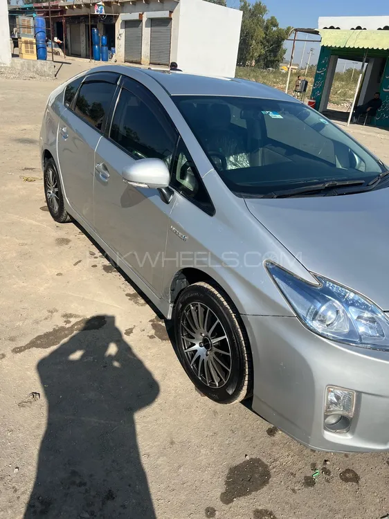 Toyota Prius 2011 for Sale in Peshawar Image-1