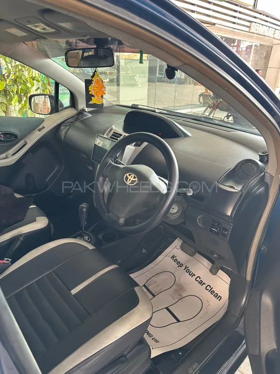Toyota Vitz 2006 for Sale in Karachi Image-1