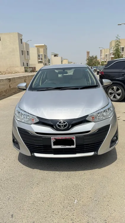 Toyota Yaris Sedan 2021 for Sale in Karachi Image-1