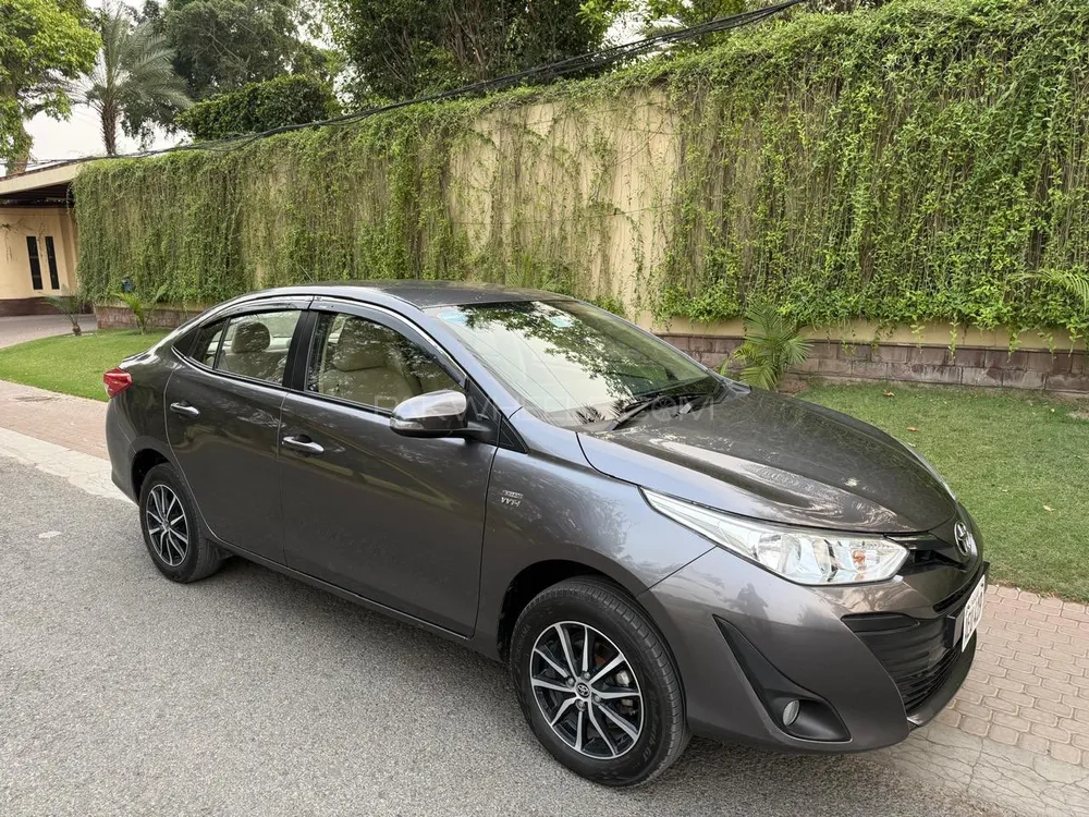 Toyota Yaris Sedan 2021 for Sale in Lahore Image-1