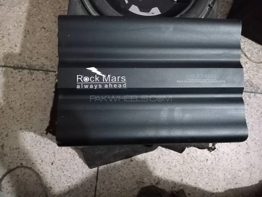 amplifier and woofer Image-1