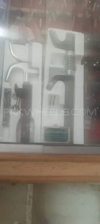 Car strearing lock available  Image-1