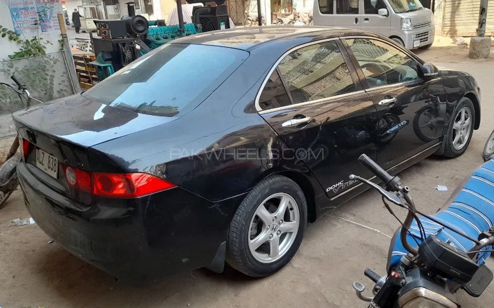 Honda Accord 2004 for Sale in Karachi Image-1