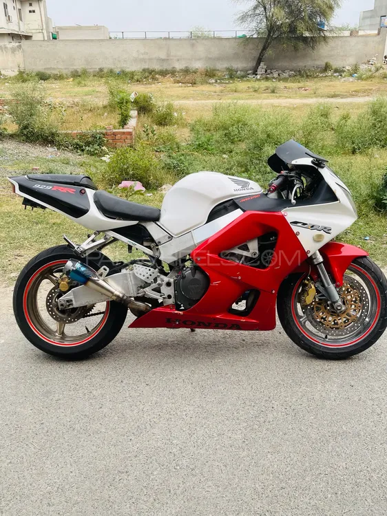 Honda CBR 1000RR 2006 for Sale Image-1