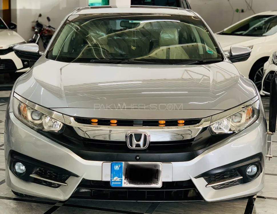 Honda Civic 2017 for Sale in Peshawar Image-1