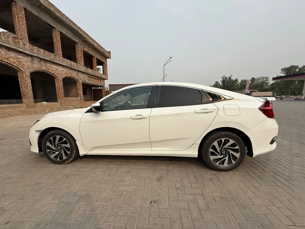Honda Civic 2018 for Sale in Lahore Honda Civic 2018 for Sale in Lahore Image-3