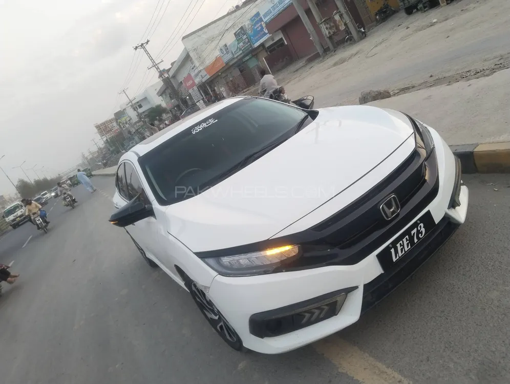Honda Civic 2017 for Sale in Lahore Image-1