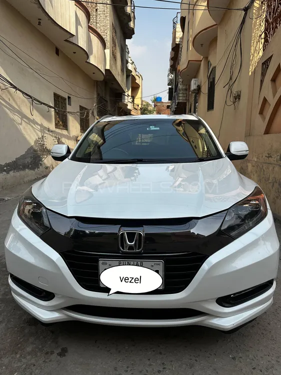 Honda Vezel 2016 for Sale in Gujranwala Image-1