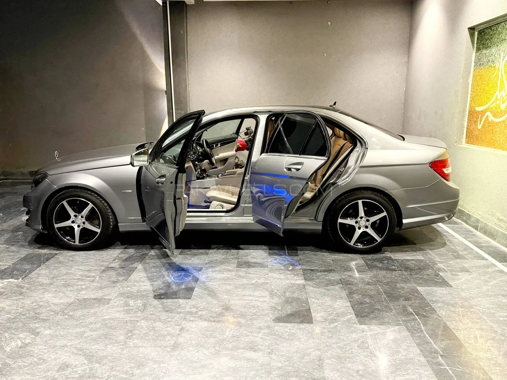 Mercedes Benz C Class 2009 for Sale in Lahore Image-1