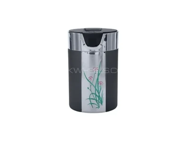 Portable Car Ashtray with LED Light | Smoke-Sealing Lid | Stylish & Compact Design Image-1