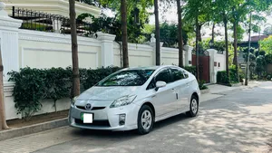 Toyota Prius S LED Edition 1.8 2011 for Sale