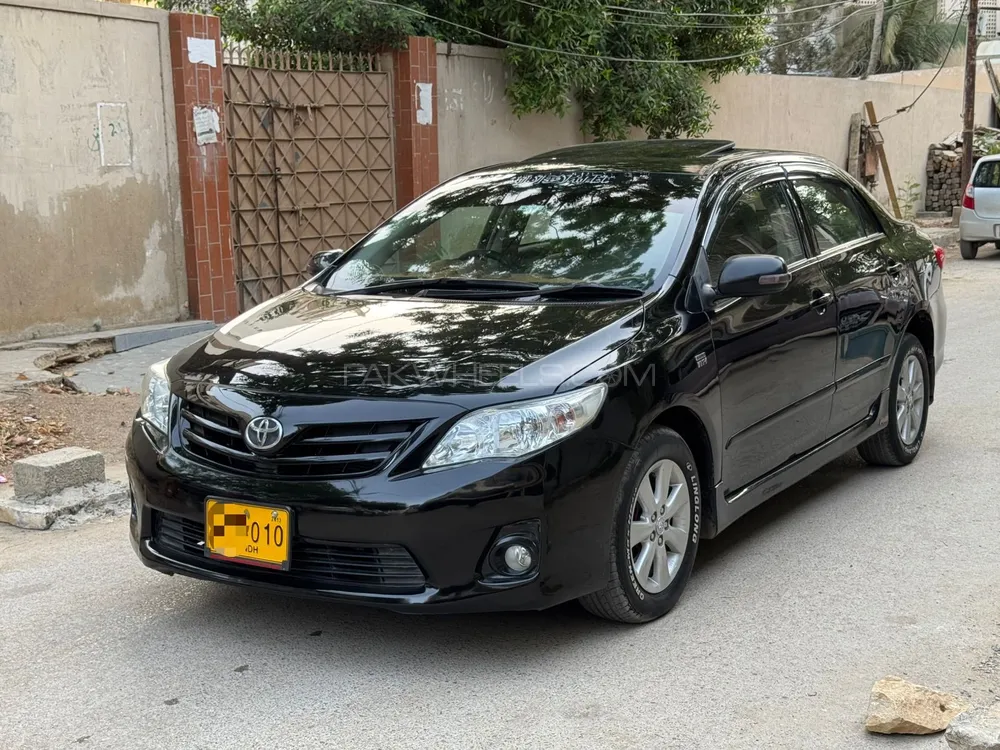 Toyota Corolla 2013 for Sale in Karachi Image-1