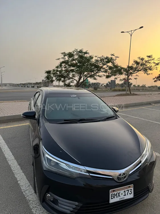Toyota Corolla 2018 for Sale in Karachi Image-1