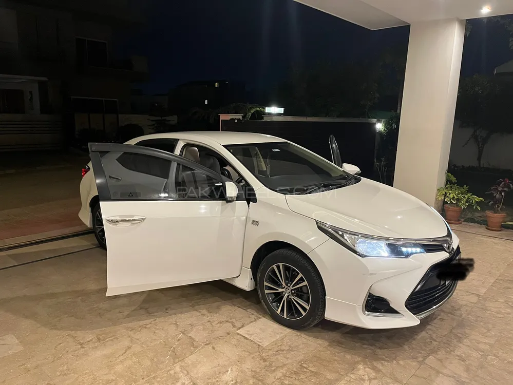 Toyota Corolla 2021 for Sale in Islamabad Image-1
