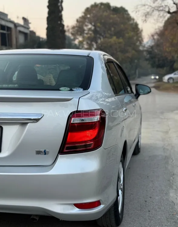 Toyota Corolla Axio 2015 for Sale in Islamabad Image-1