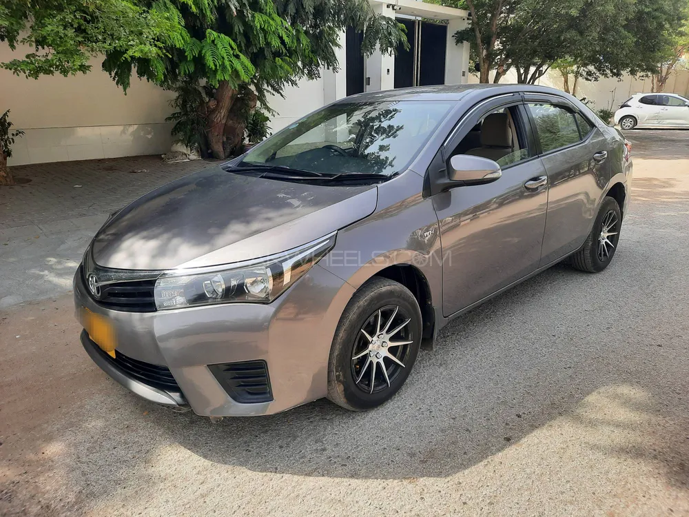 Toyota Corolla 2016 for Sale in Karachi Image-1