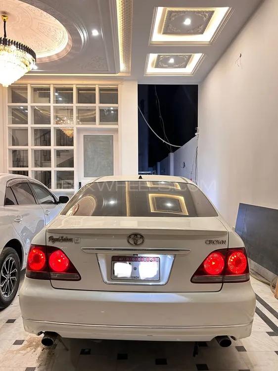 Toyota Crown 2004 for Sale in Quetta Image-1