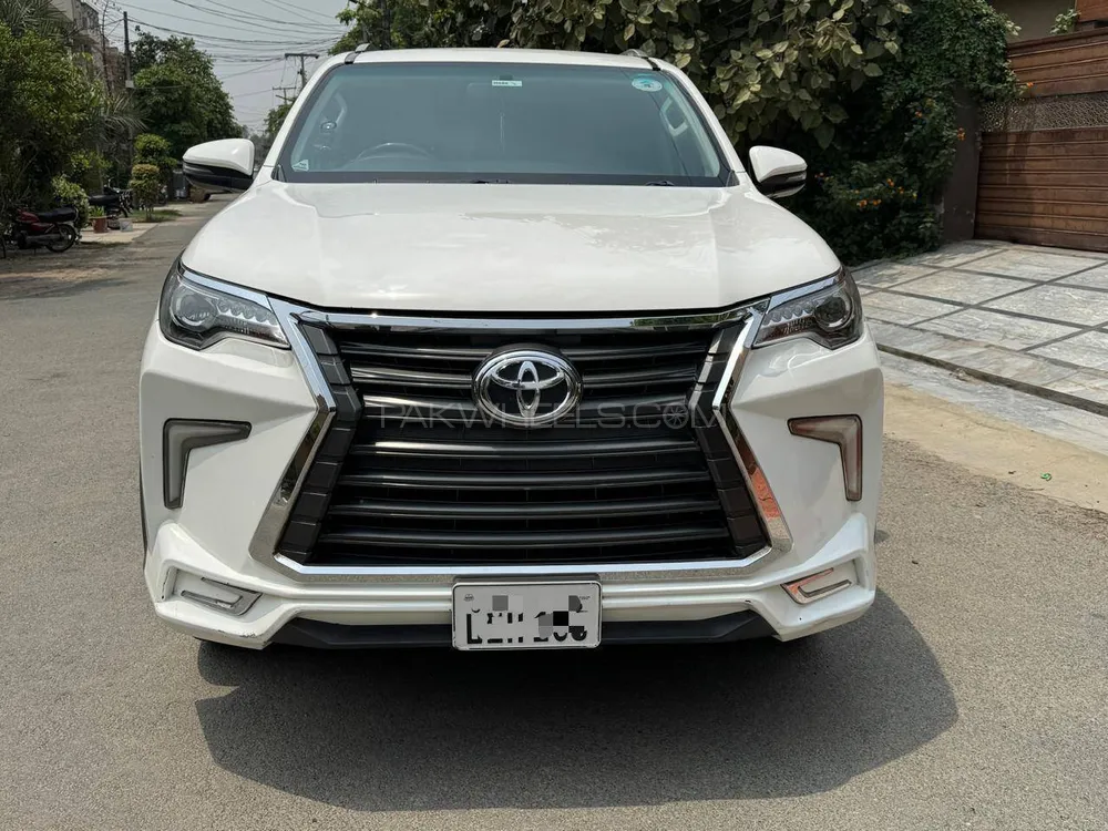 ٹویوٹا فورچیونر 2018 for Sale in لاہور Image-1