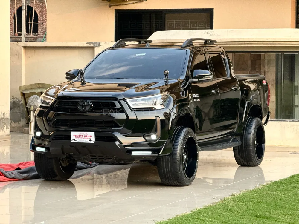 Toyota Hilux 2023 for Sale in Gujranwala Image-1