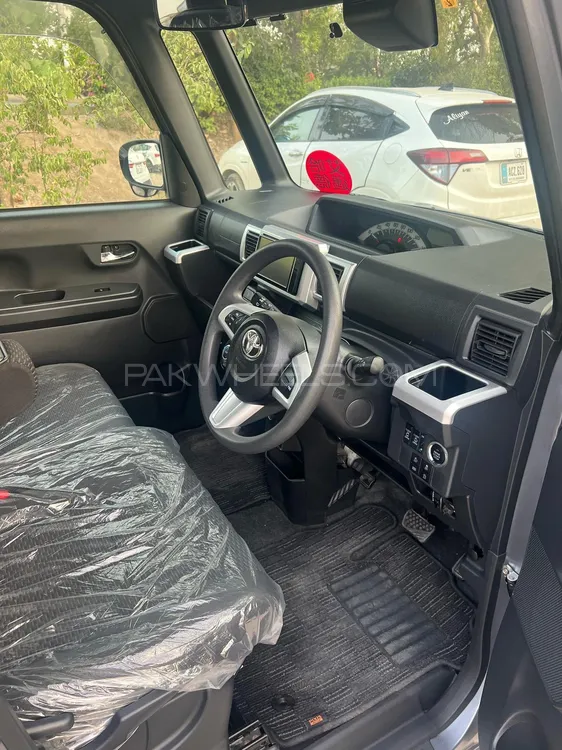 Toyota Pixis Mega 2022 for Sale in Faisalabad Image-1