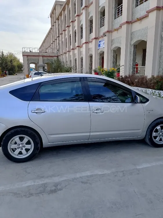 Toyota Prius 2007 for Sale in Karak Image-1