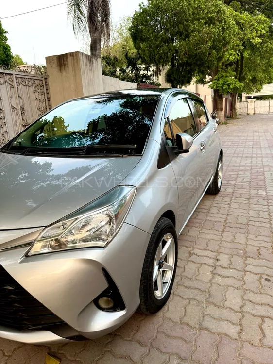 Toyota Vitz 2018 for Sale in Sialkot Image-1