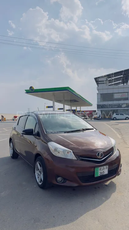 Toyota Vitz 2013 for Sale in Islamabad Image-1