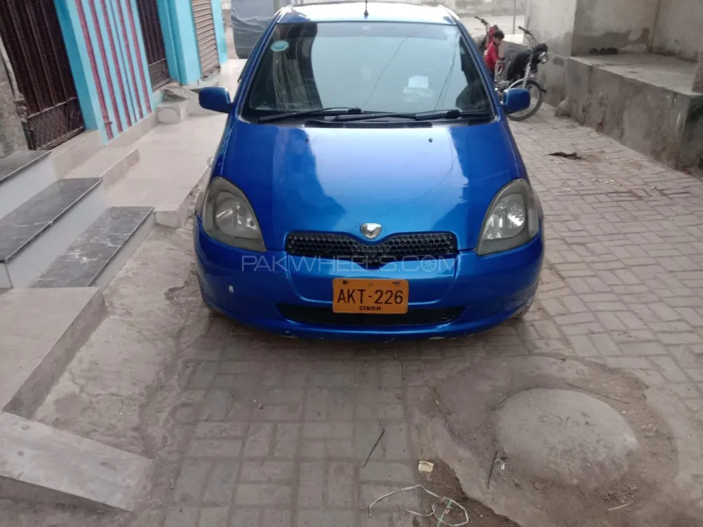 Toyota Vitz 2001 for Sale in Karachi Image-1