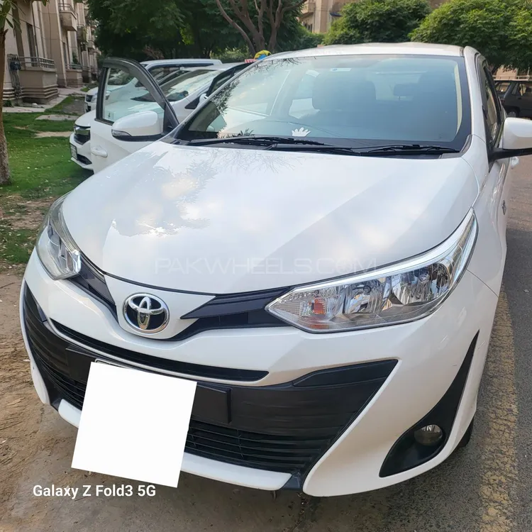 Toyota Yaris Sedan 2021 for Sale in Lahore Image-1